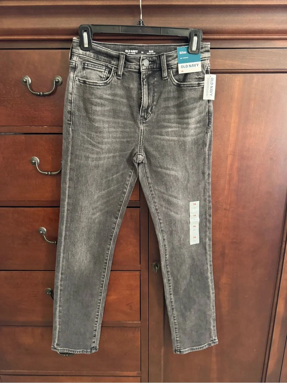 Old Navy Straight-Leg Slim Built-In Tough Jeans for Boys in Washed Black NWT